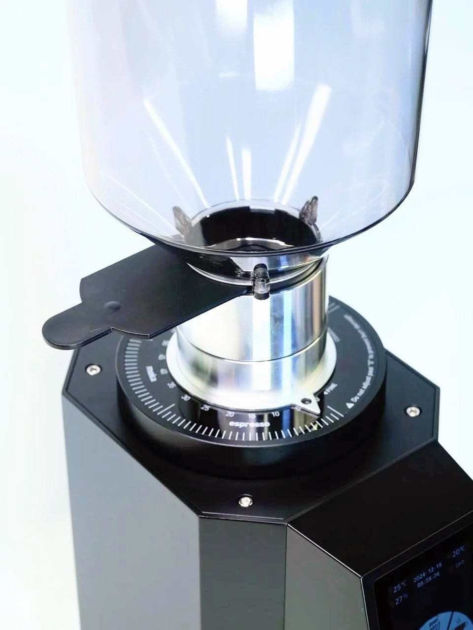 ZF83
